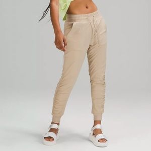 NWOT Lululemon Beyond The Studio Jogger Tan 6